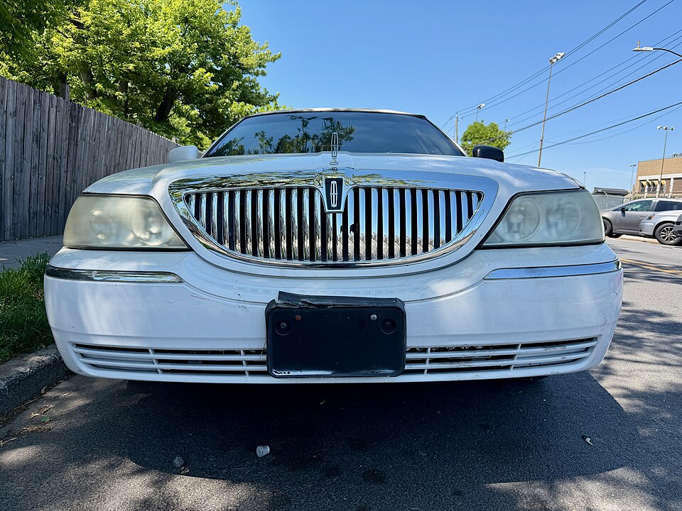 Infiniti Limo